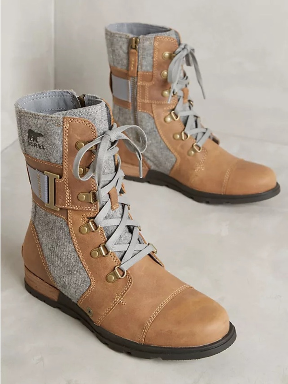 SOREL Major Carly Brown Grey Leather Canvas Combat Boots Size 9